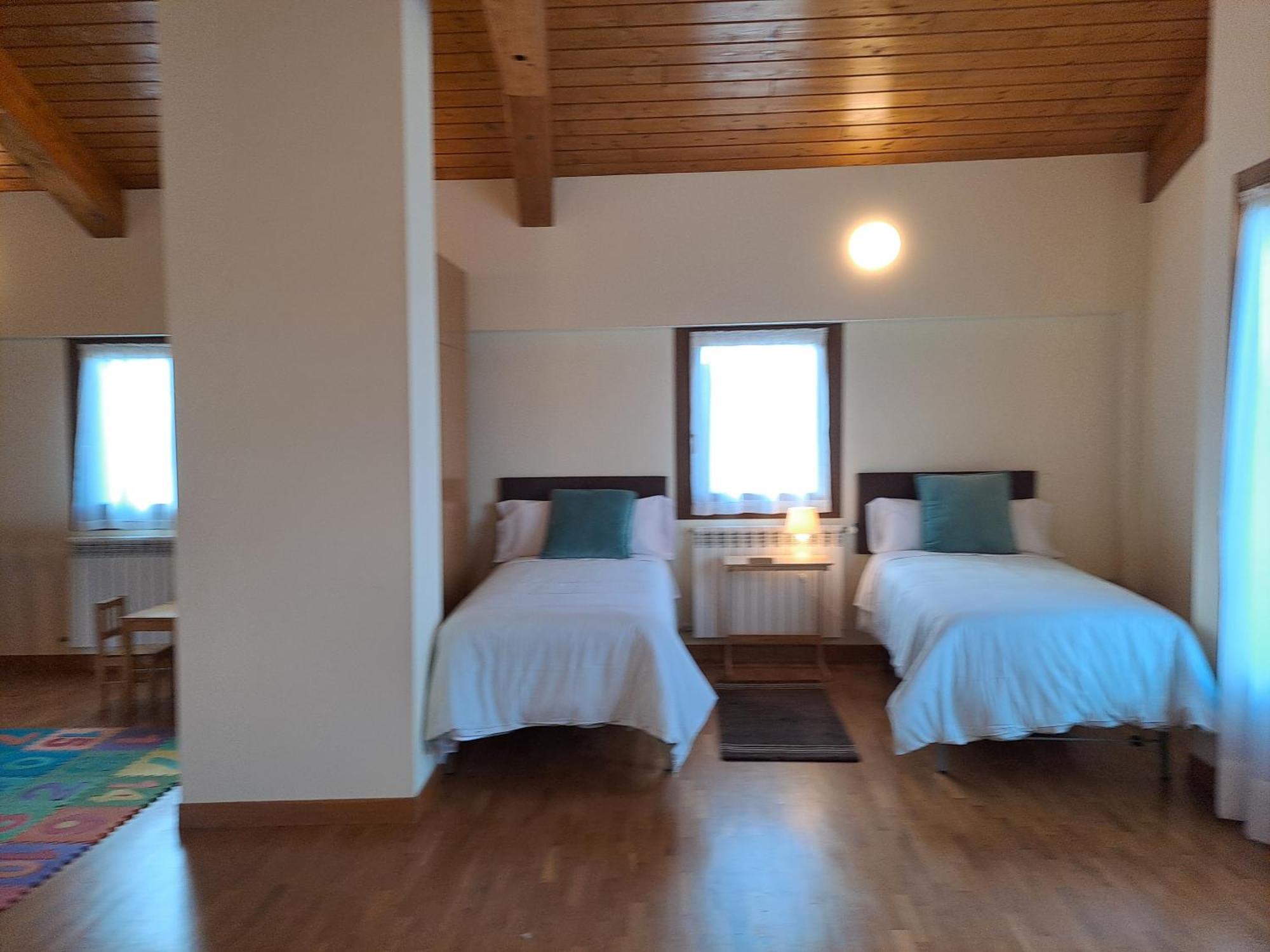 Casa Rural Torreblanca Urroz Екстер'єр фото
