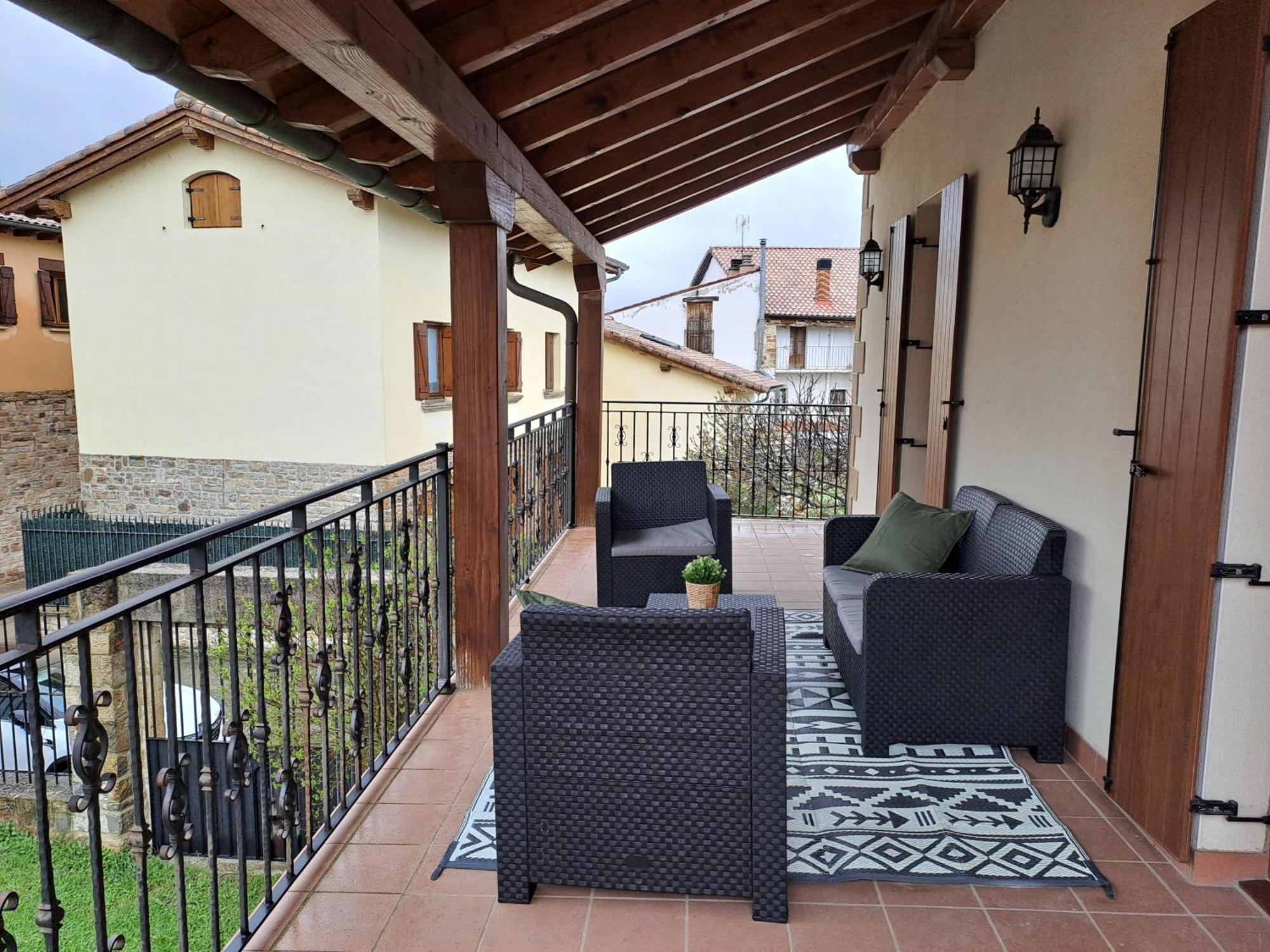 Casa Rural Torreblanca Urroz Екстер'єр фото
